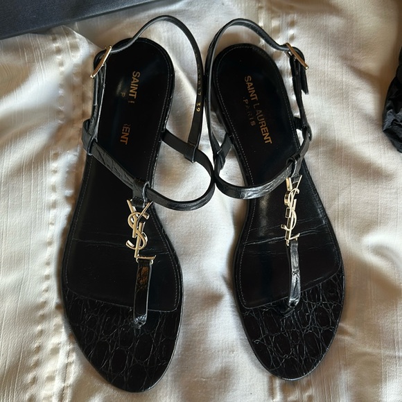 Saint Laurent Cassandra Leather Thong Sandals size 39 - Picture 6 of 12
